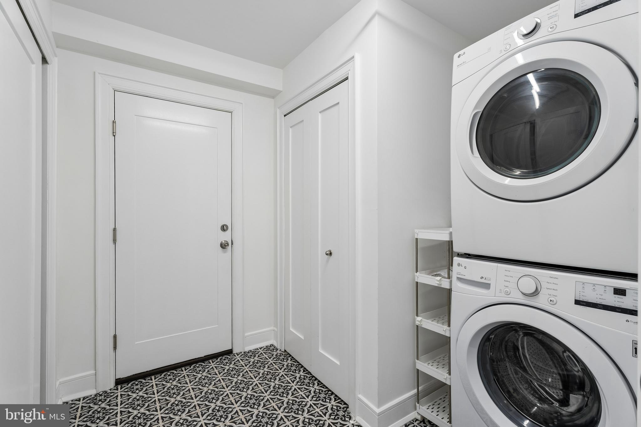 CALIFORNIAN - Residential