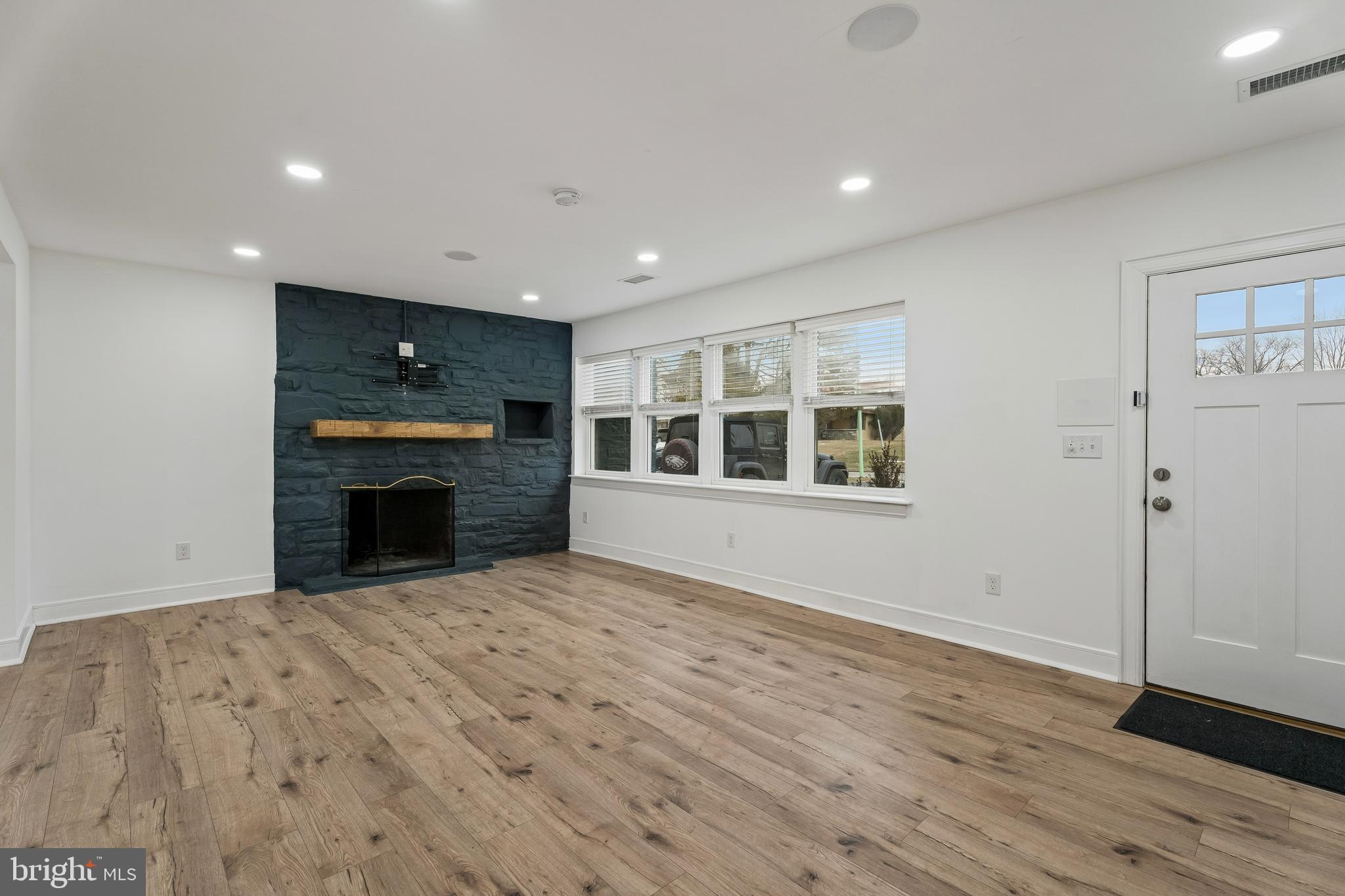 CALIFORNIAN - Residential