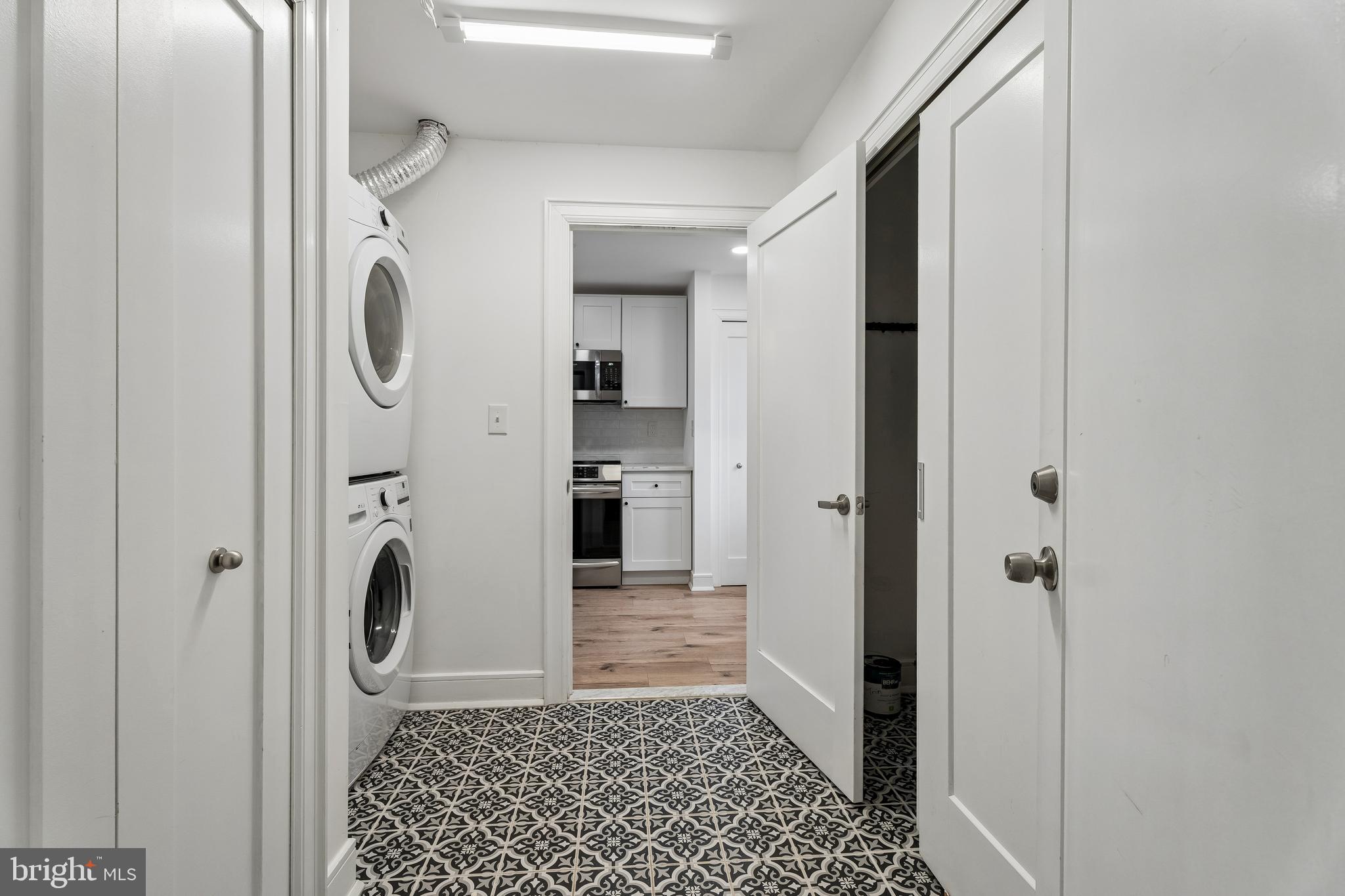 CALIFORNIAN - Residential