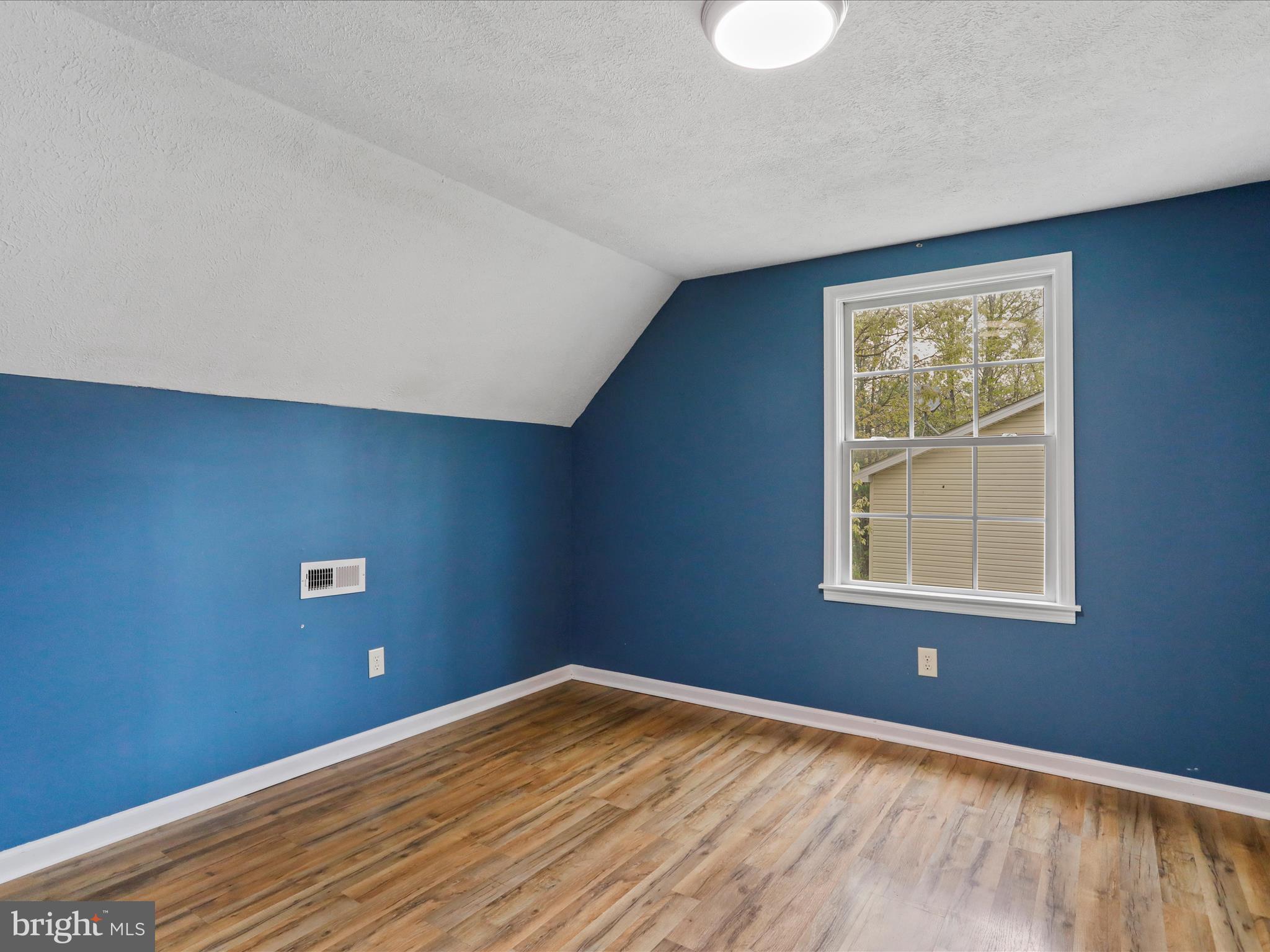 WARDEN ACRES - Residential