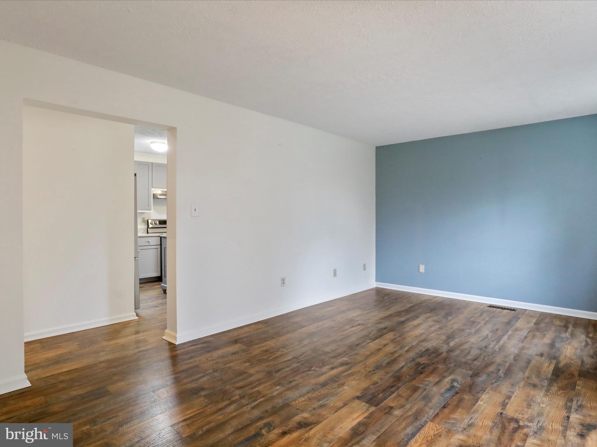 WARDEN ACRES - Residential