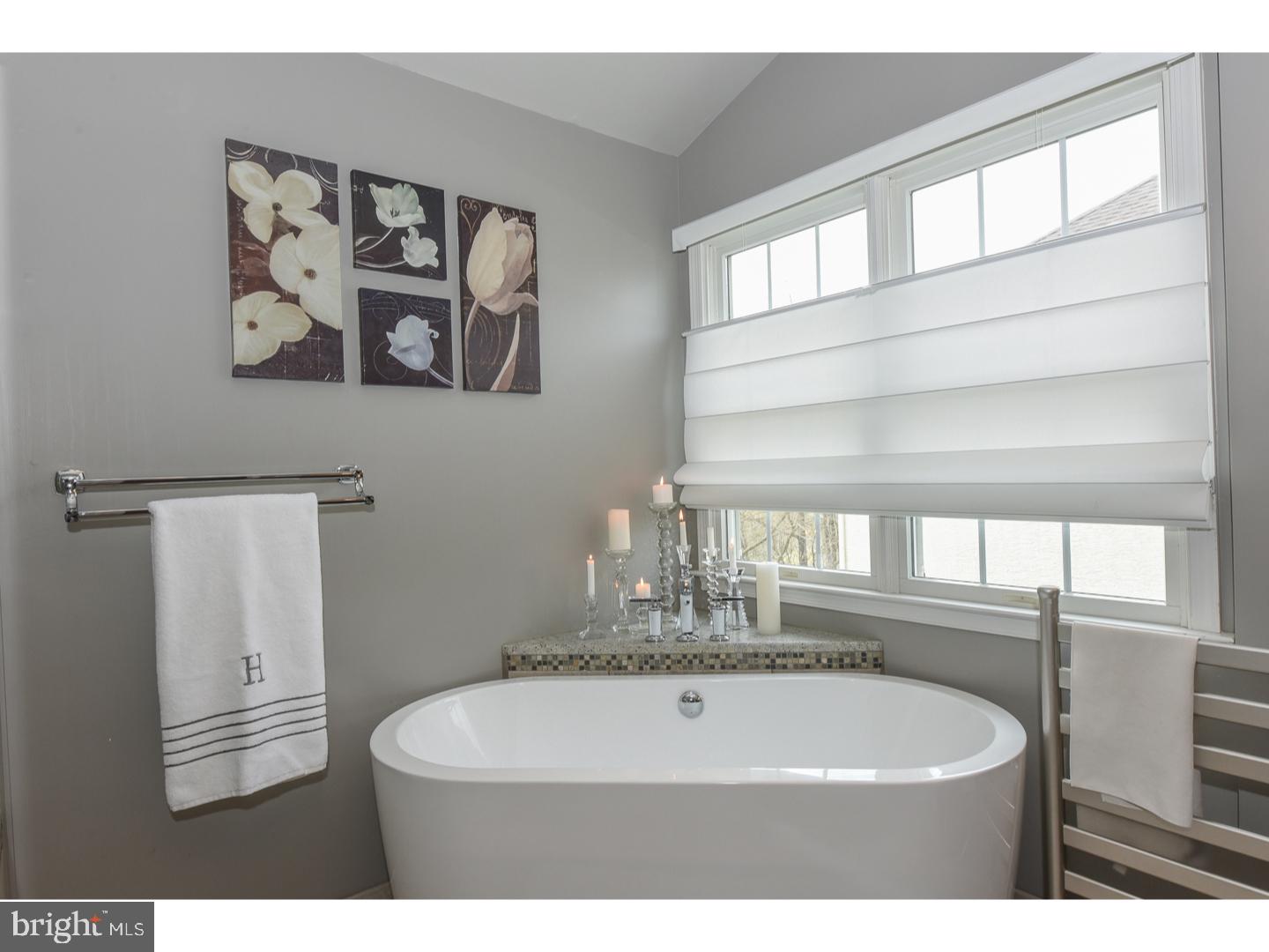 RIVERCREST - Residential