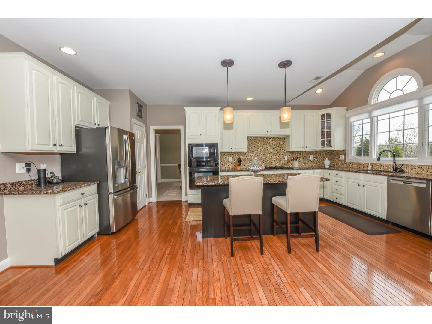 RIVERCREST - Residential