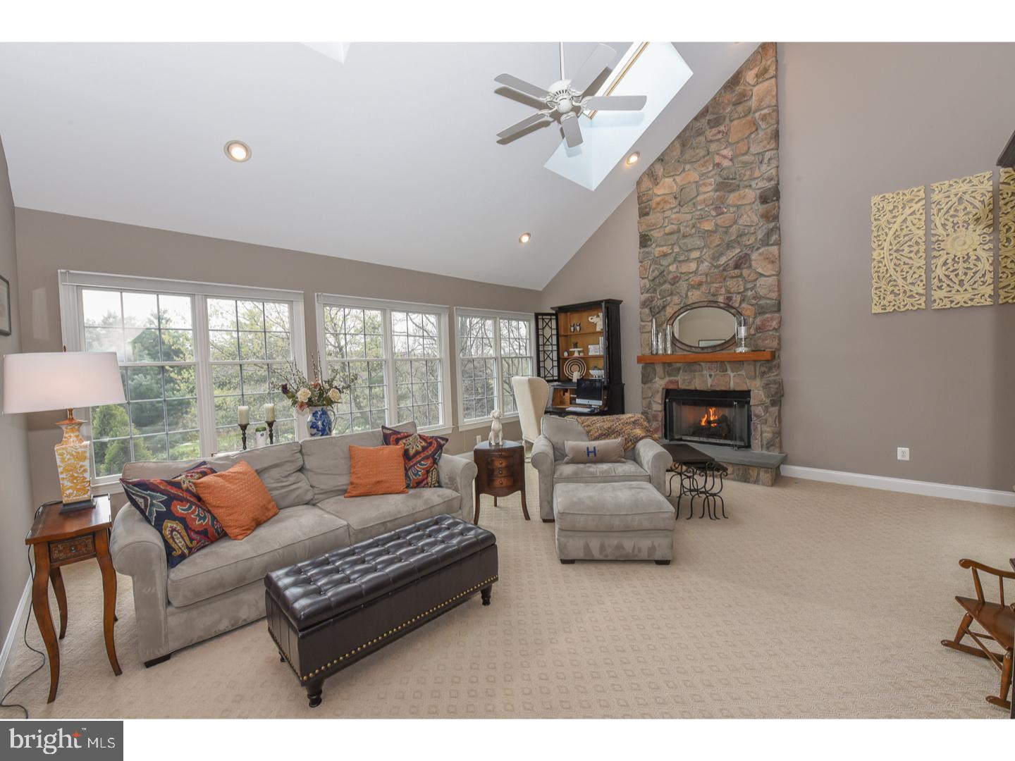 RIVERCREST - Residential