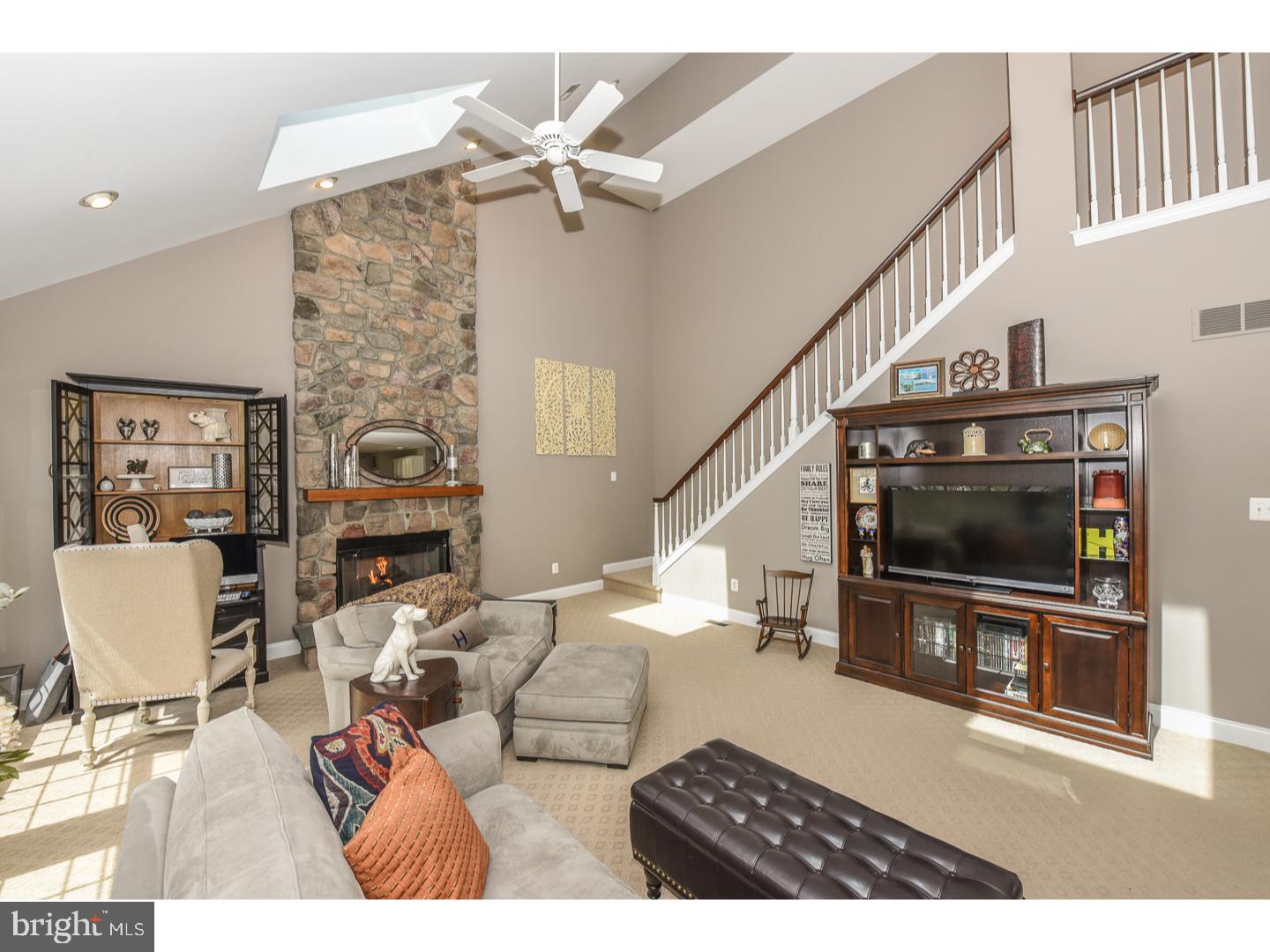 RIVERCREST - Residential