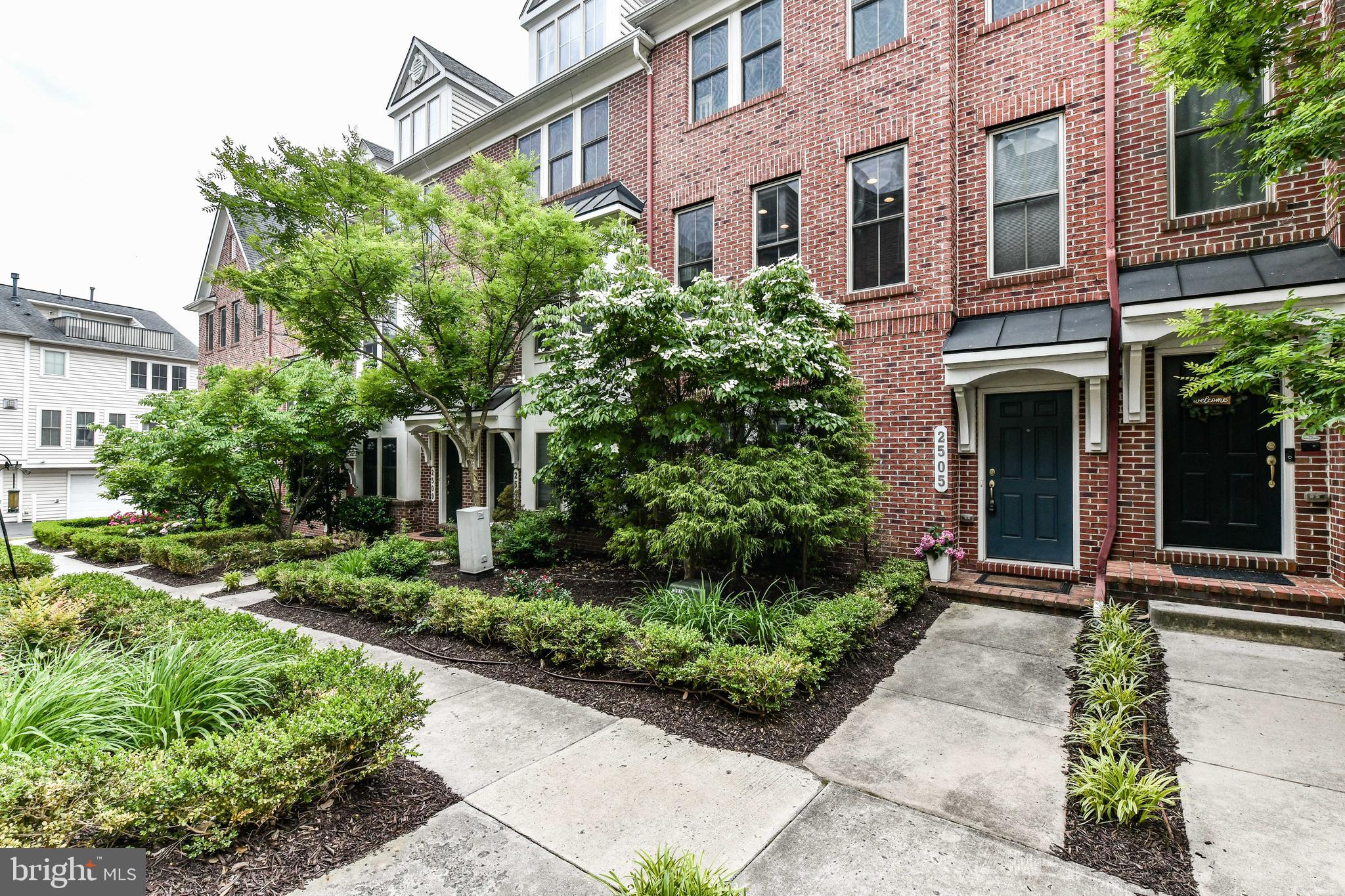 SHIRLINGTON CREST - Residential Lease