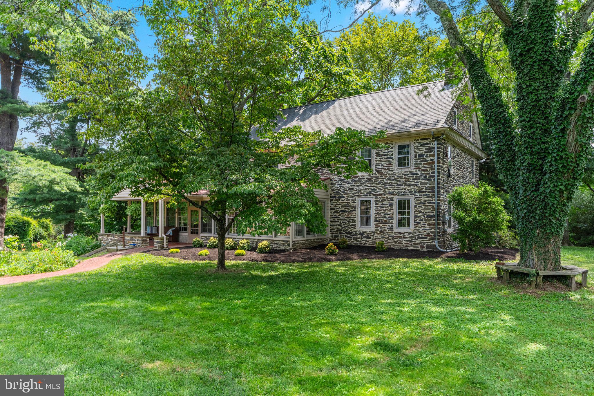 137 CALLOWHILL ROAD