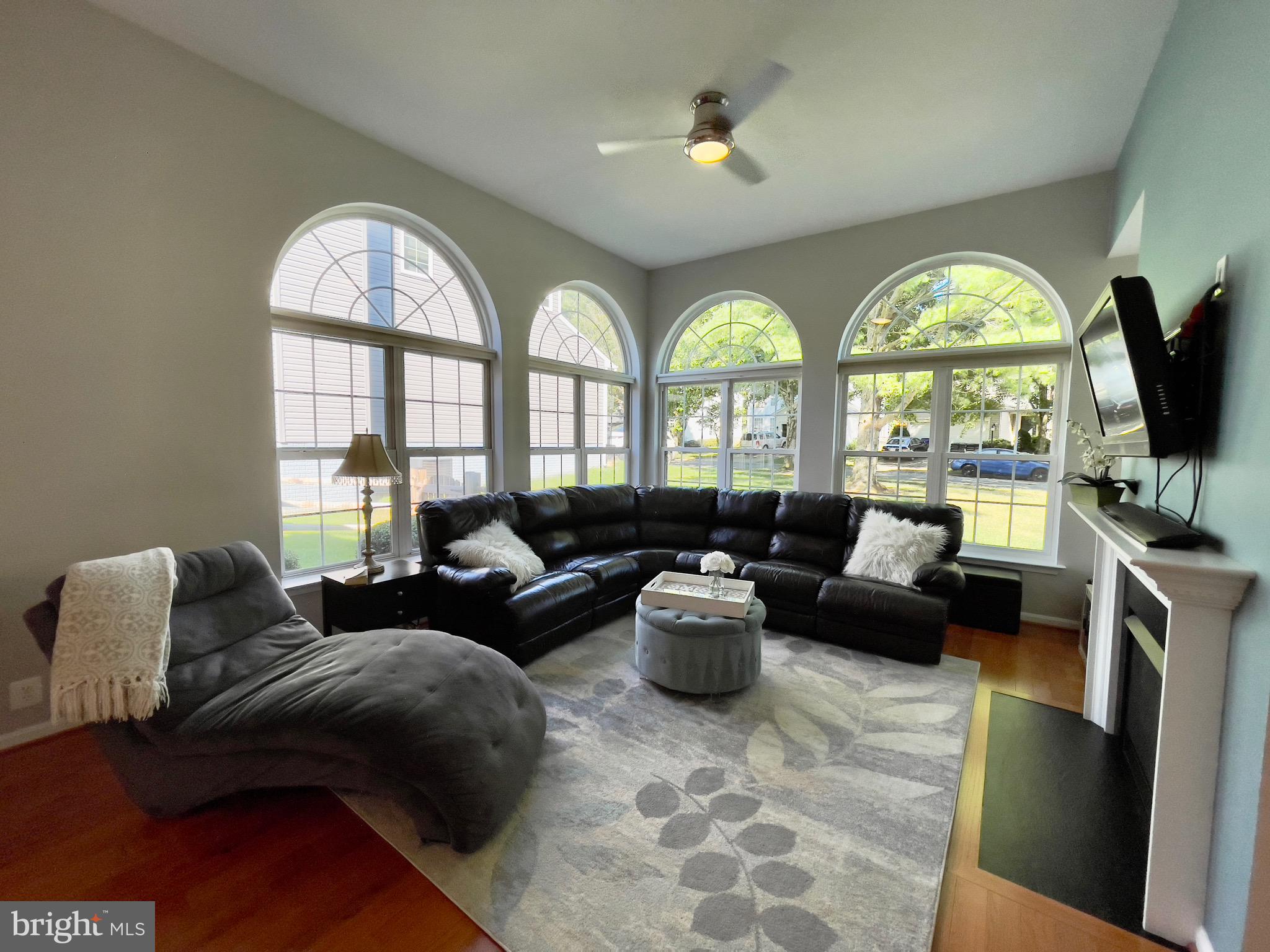 RIVER HILL - Residential