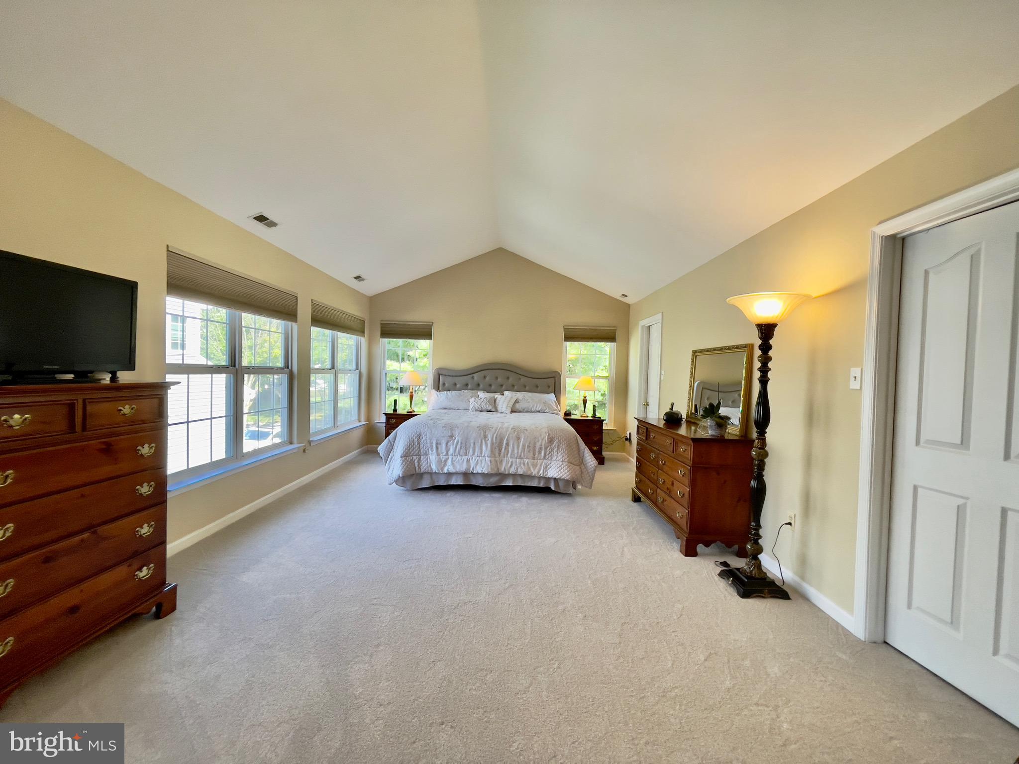 RIVER HILL - Residential