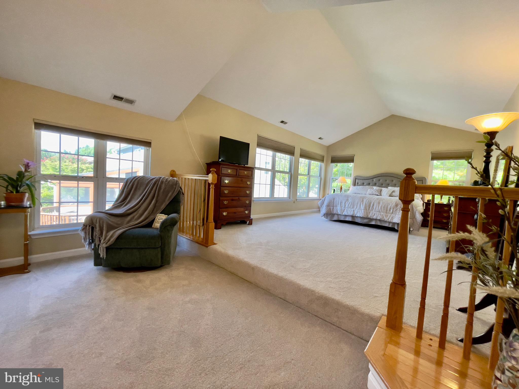 RIVER HILL - Residential