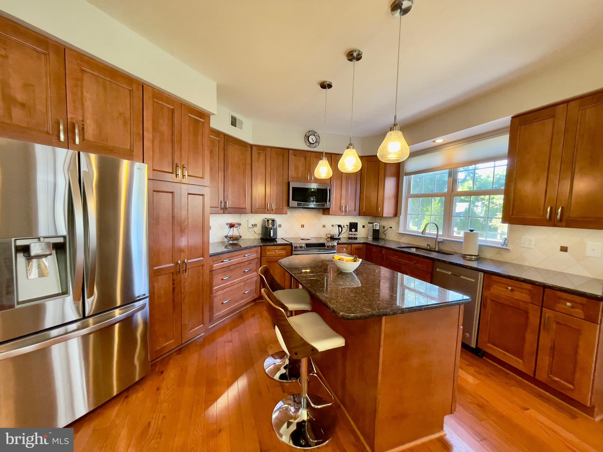 RIVER HILL - Residential