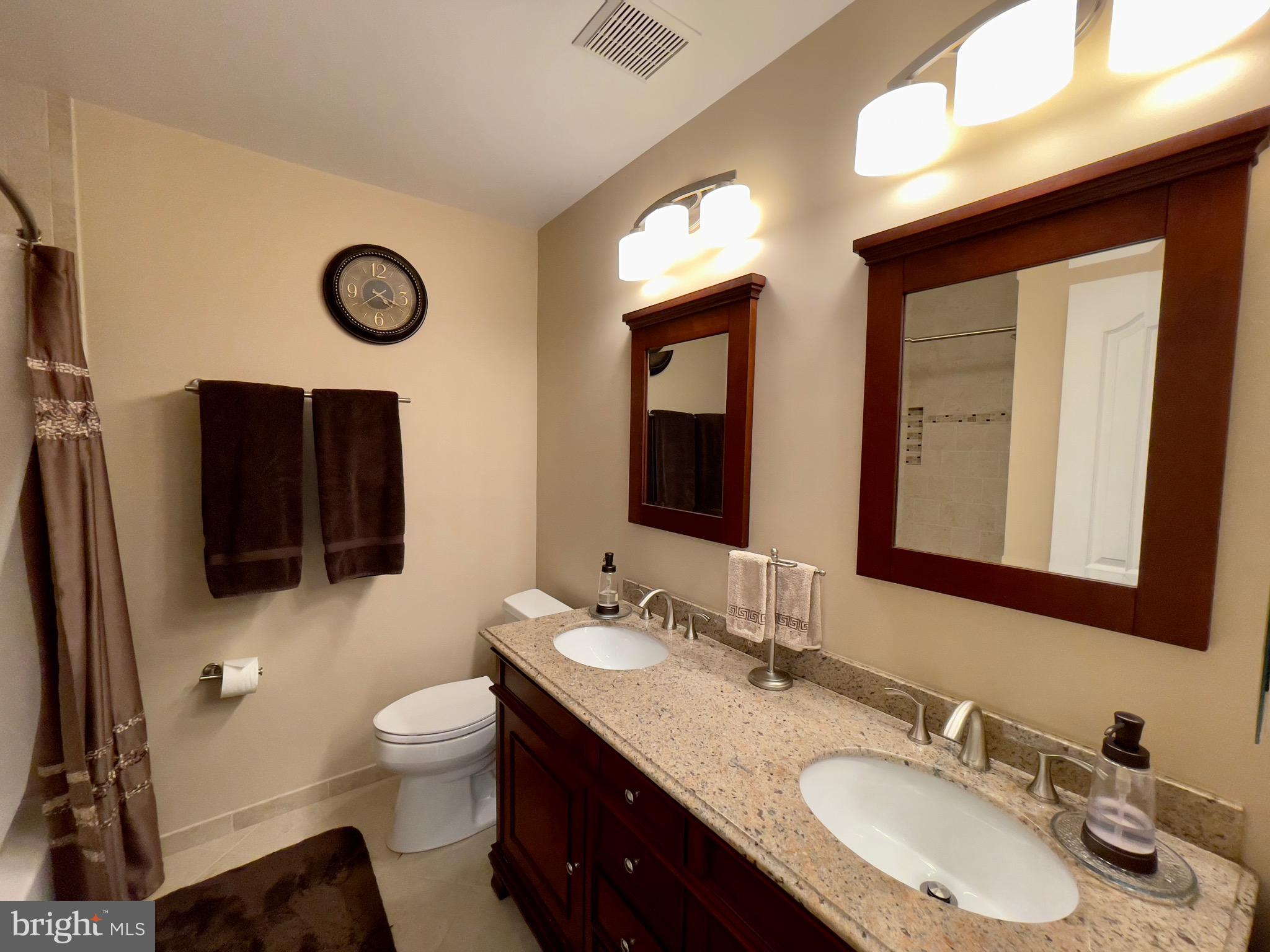 RIVER HILL - Residential