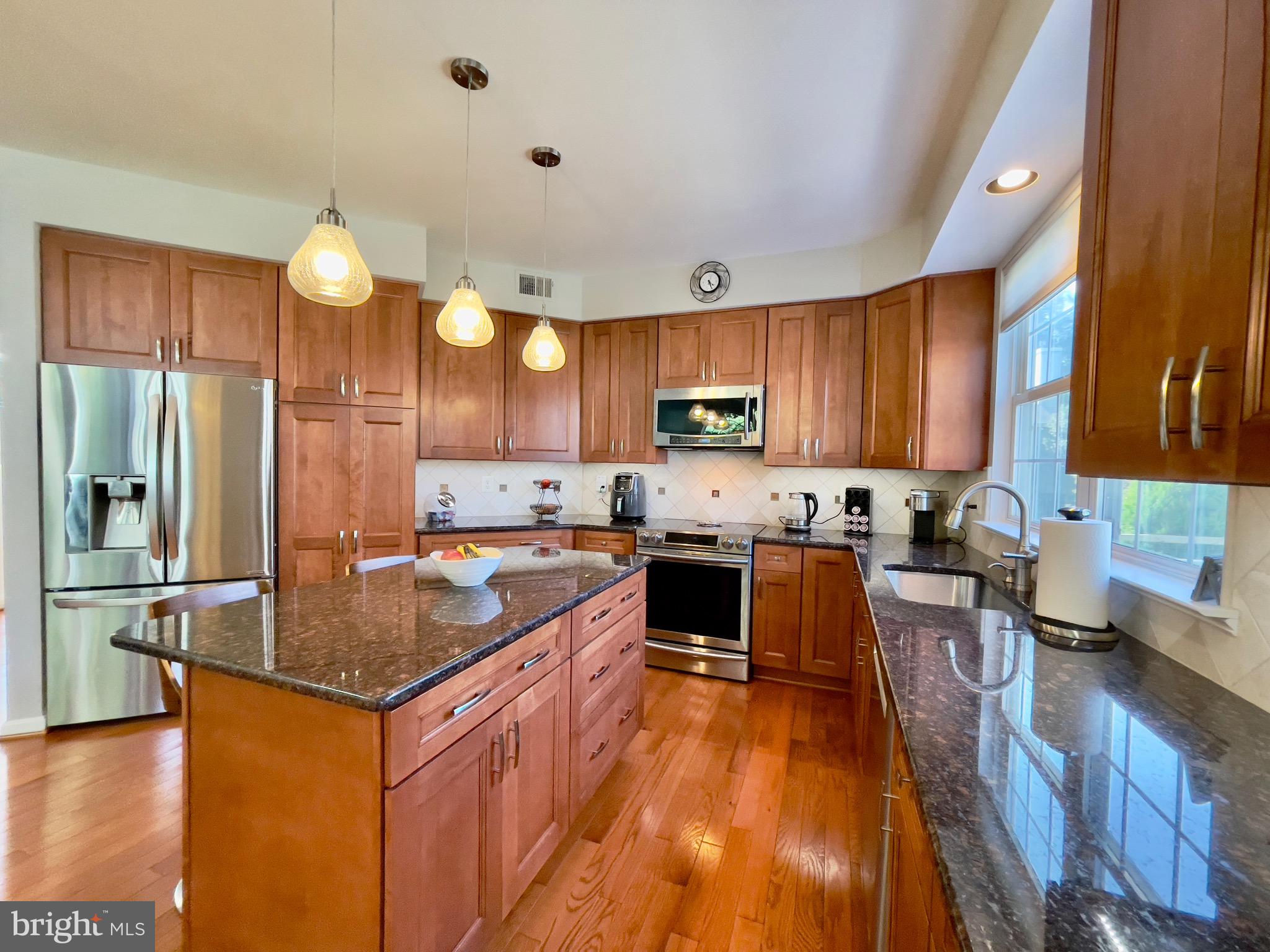 RIVER HILL - Residential