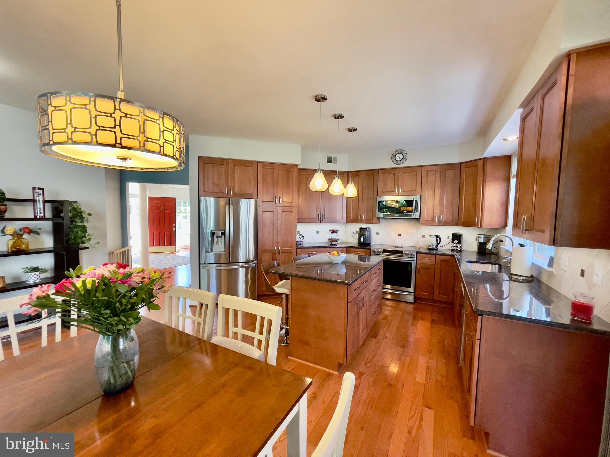 RIVER HILL - Residential