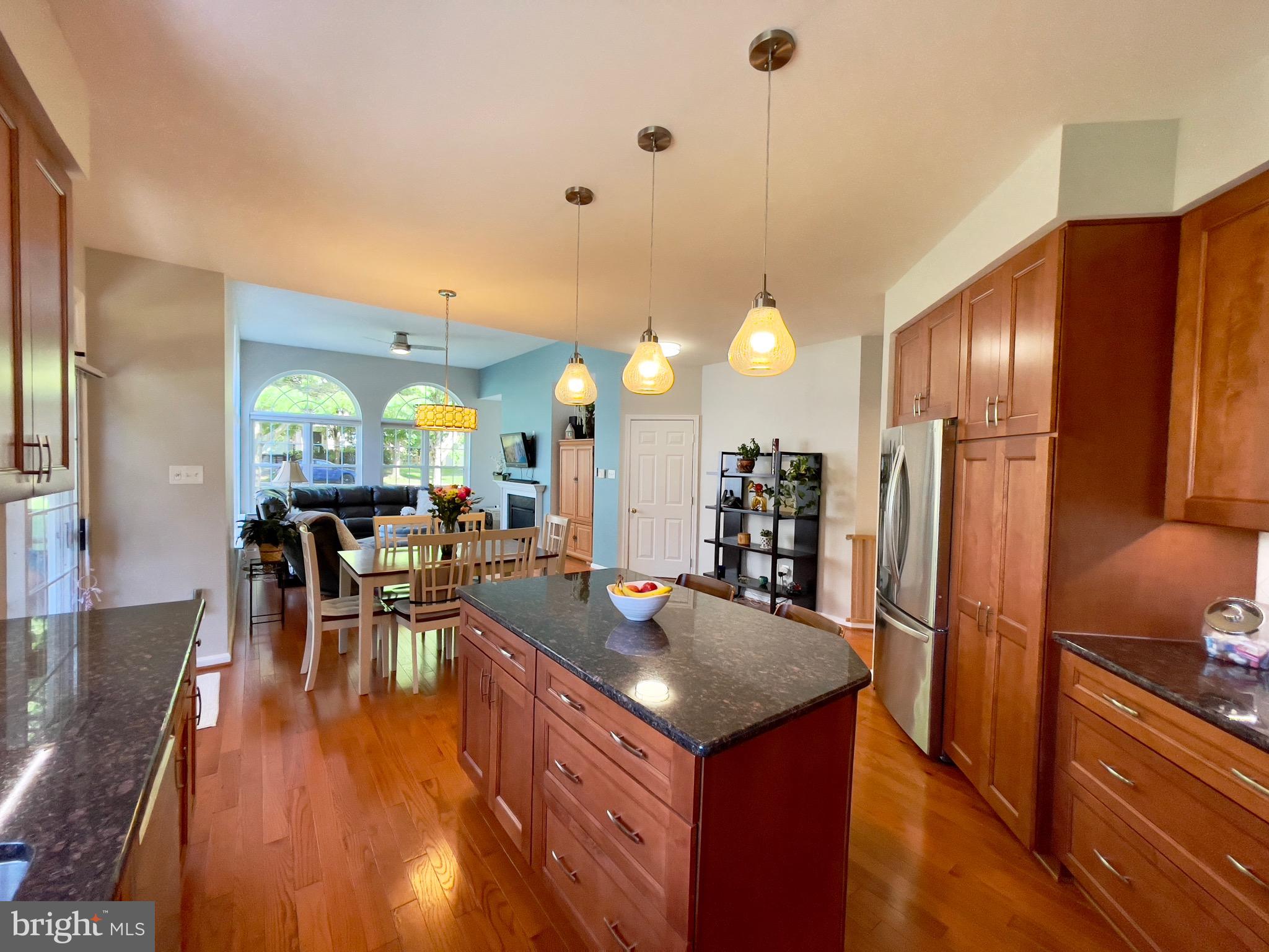 RIVER HILL - Residential