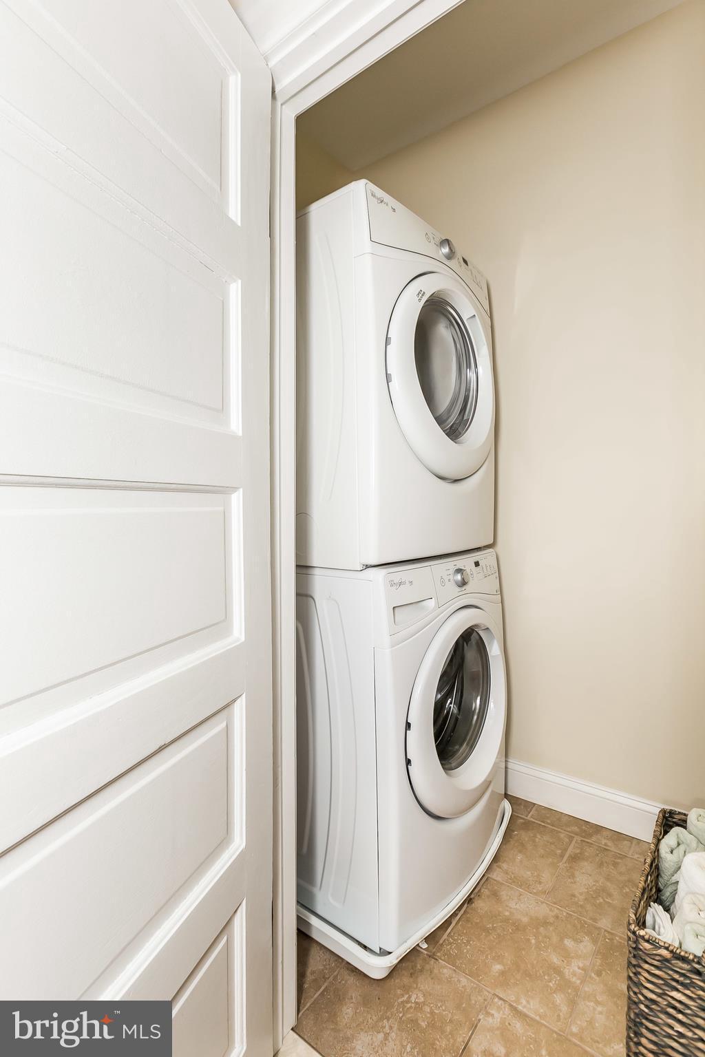 CHARLES VILLAGE - Residential