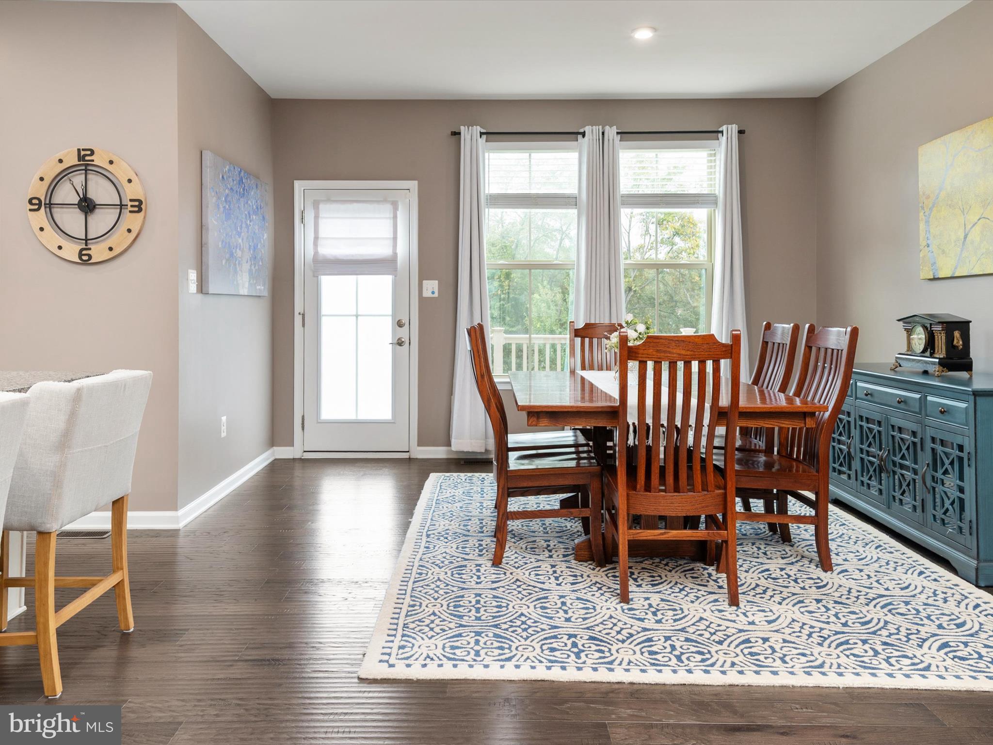 PONDVIEW - Residential