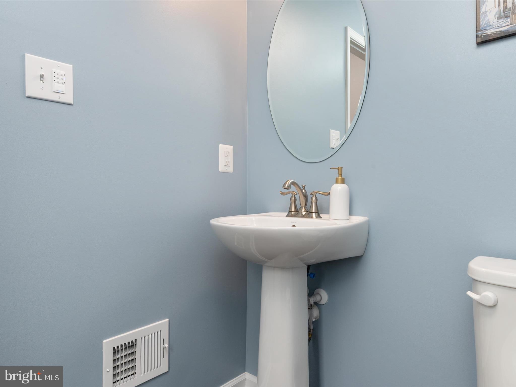 PONDVIEW - Residential