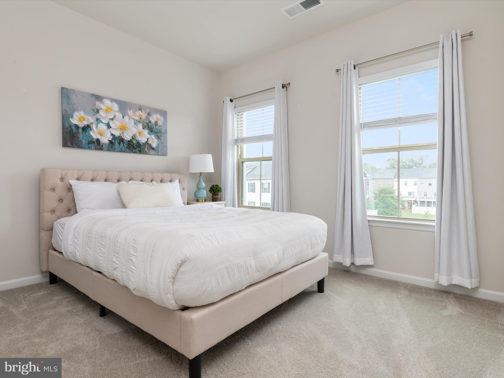 PONDVIEW - Residential