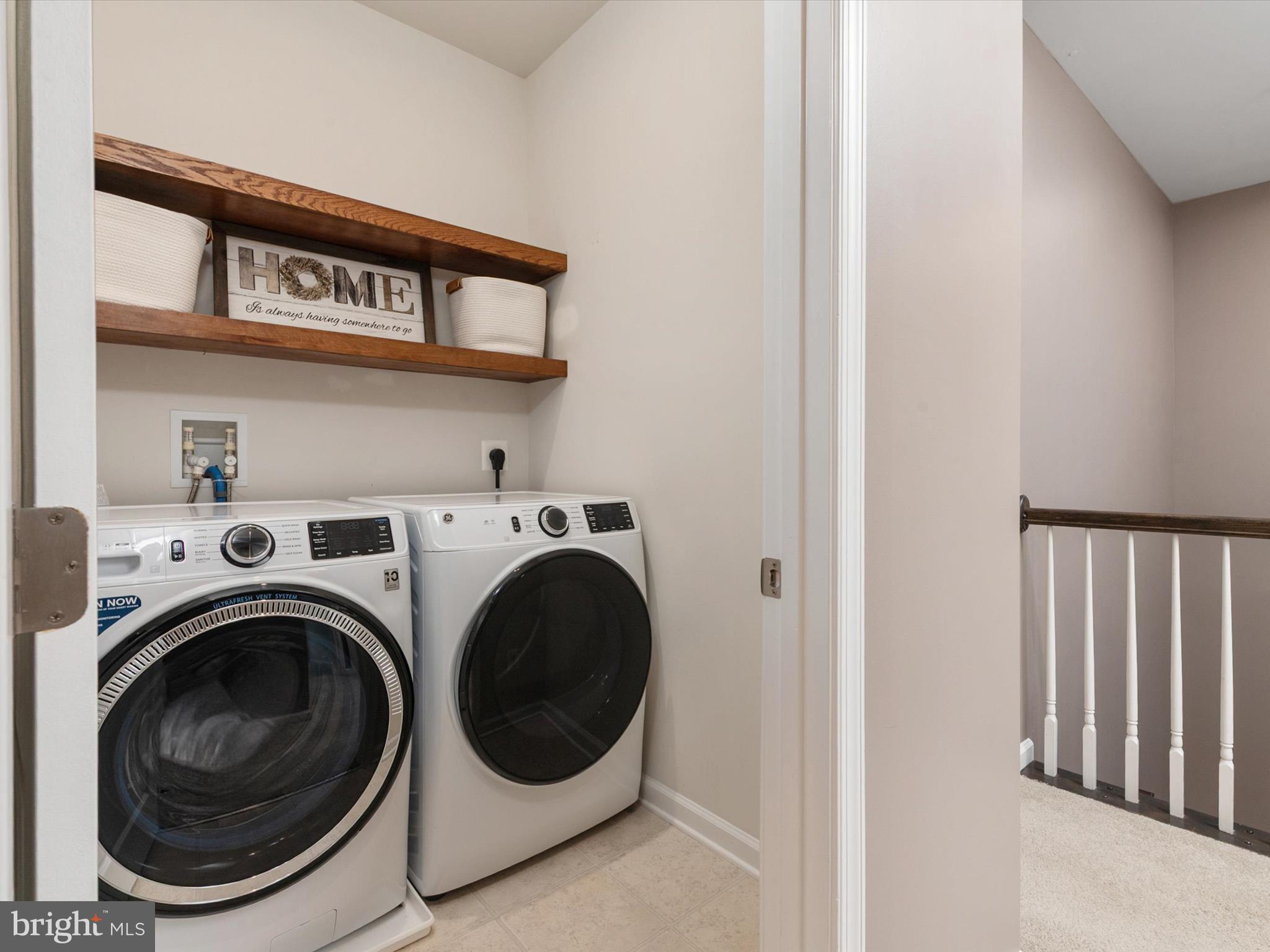 PONDVIEW - Residential