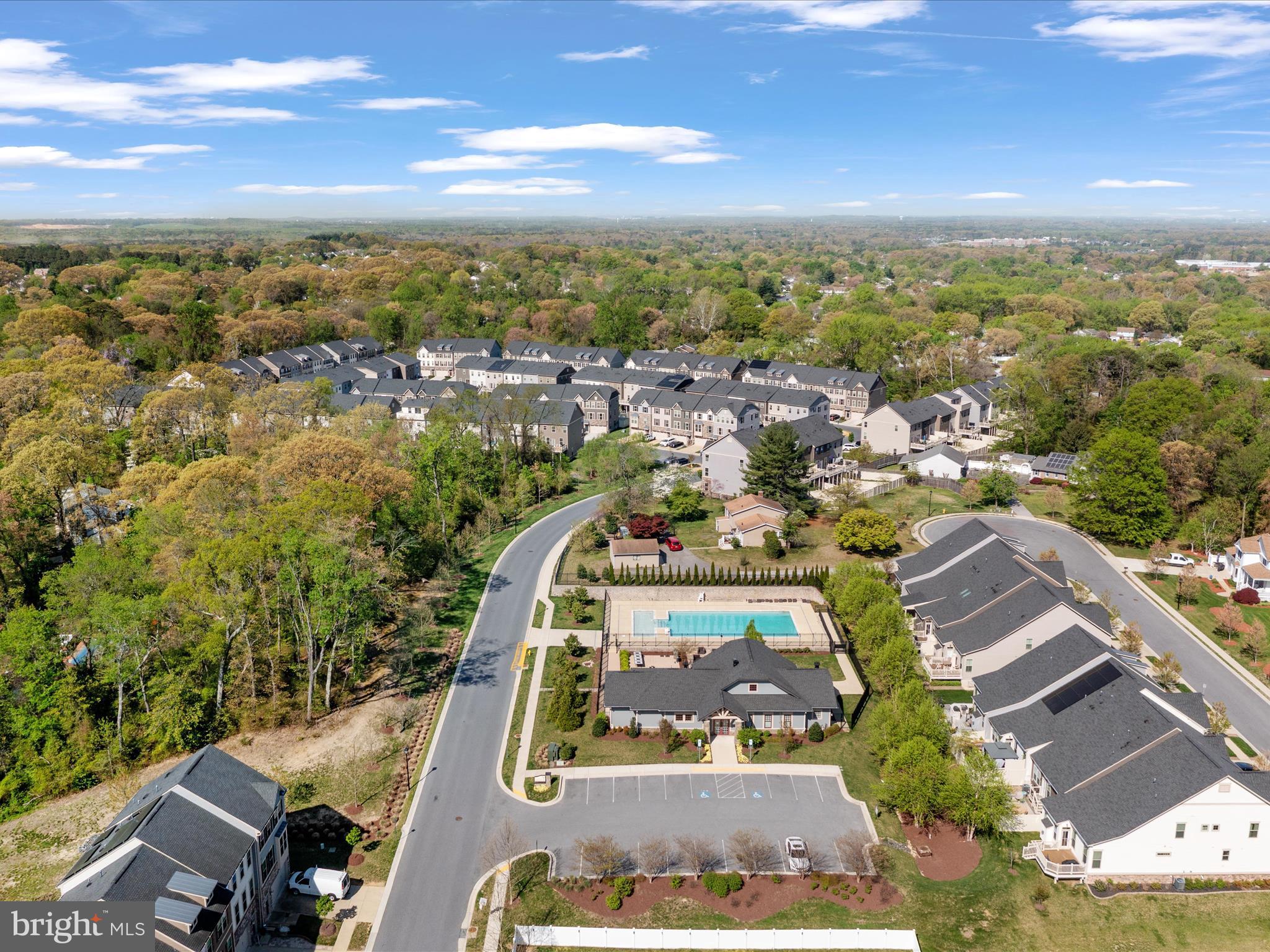 PONDVIEW - Residential