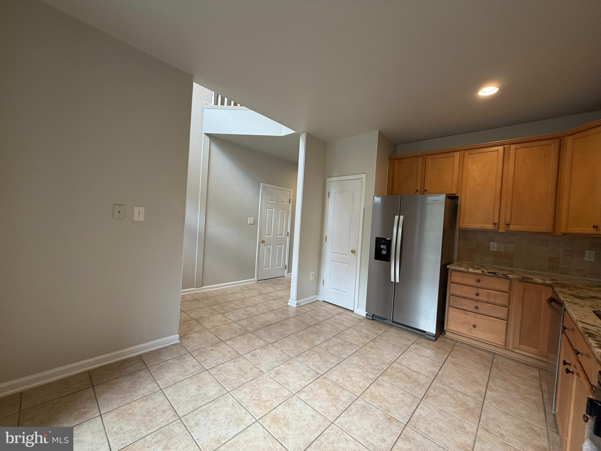 WAKELAND MANOR - Residential Lease