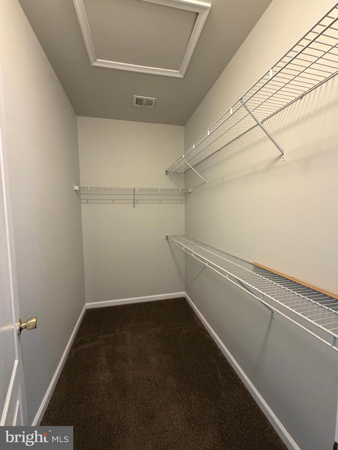 WAKELAND MANOR - Residential Lease