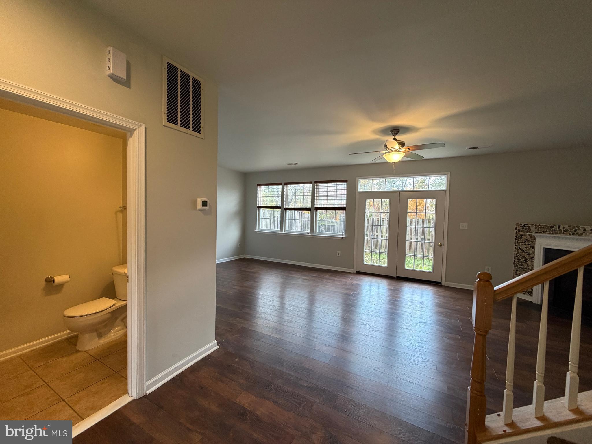 WAKELAND MANOR - Residential Lease