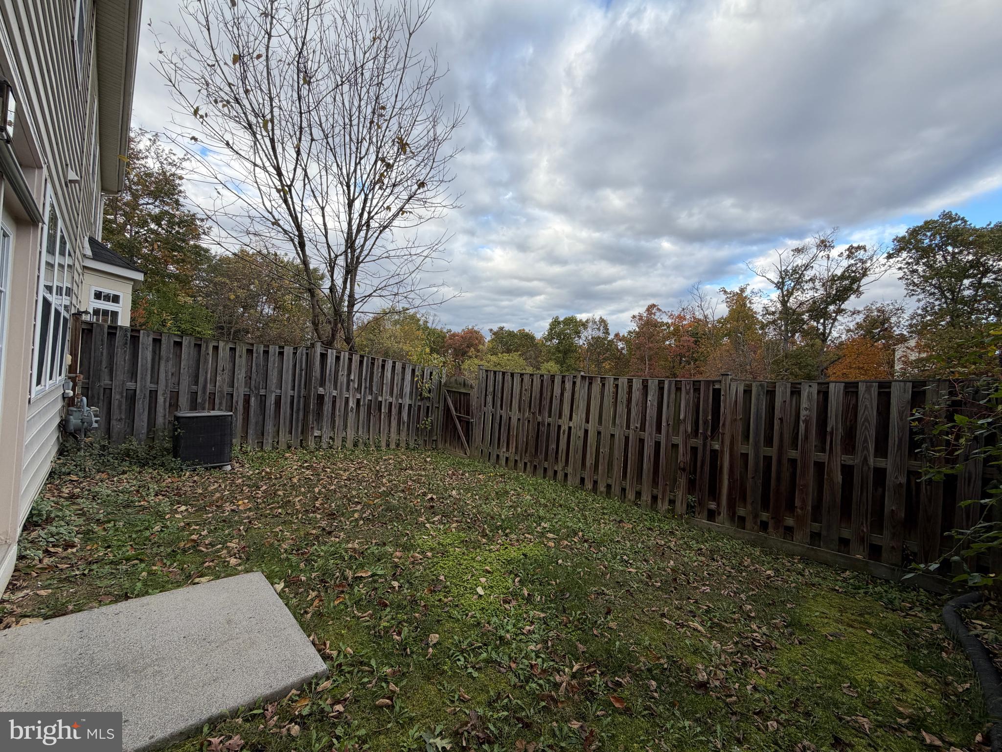 WAKELAND MANOR - Residential Lease