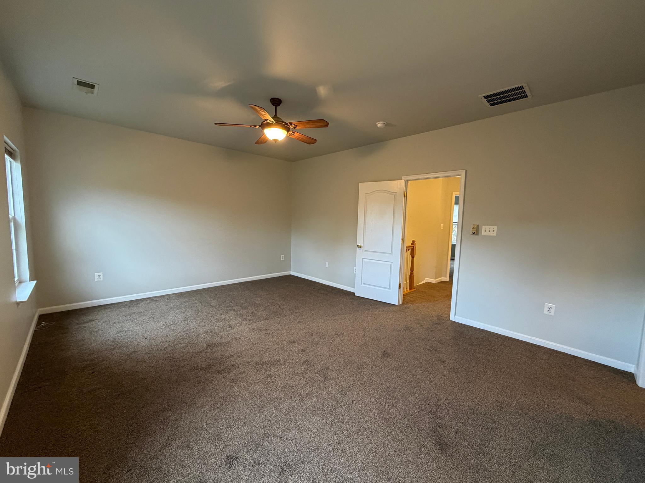 WAKELAND MANOR - Residential Lease