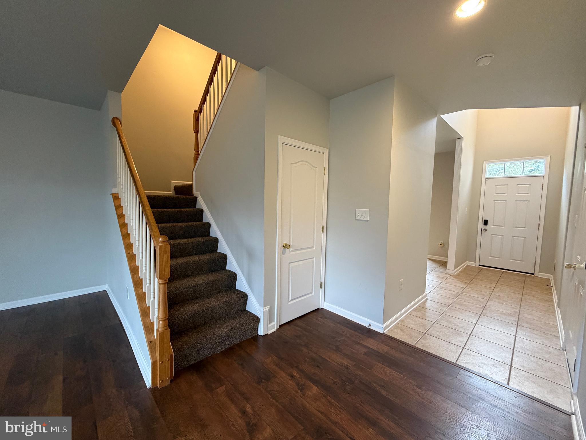 WAKELAND MANOR - Residential Lease