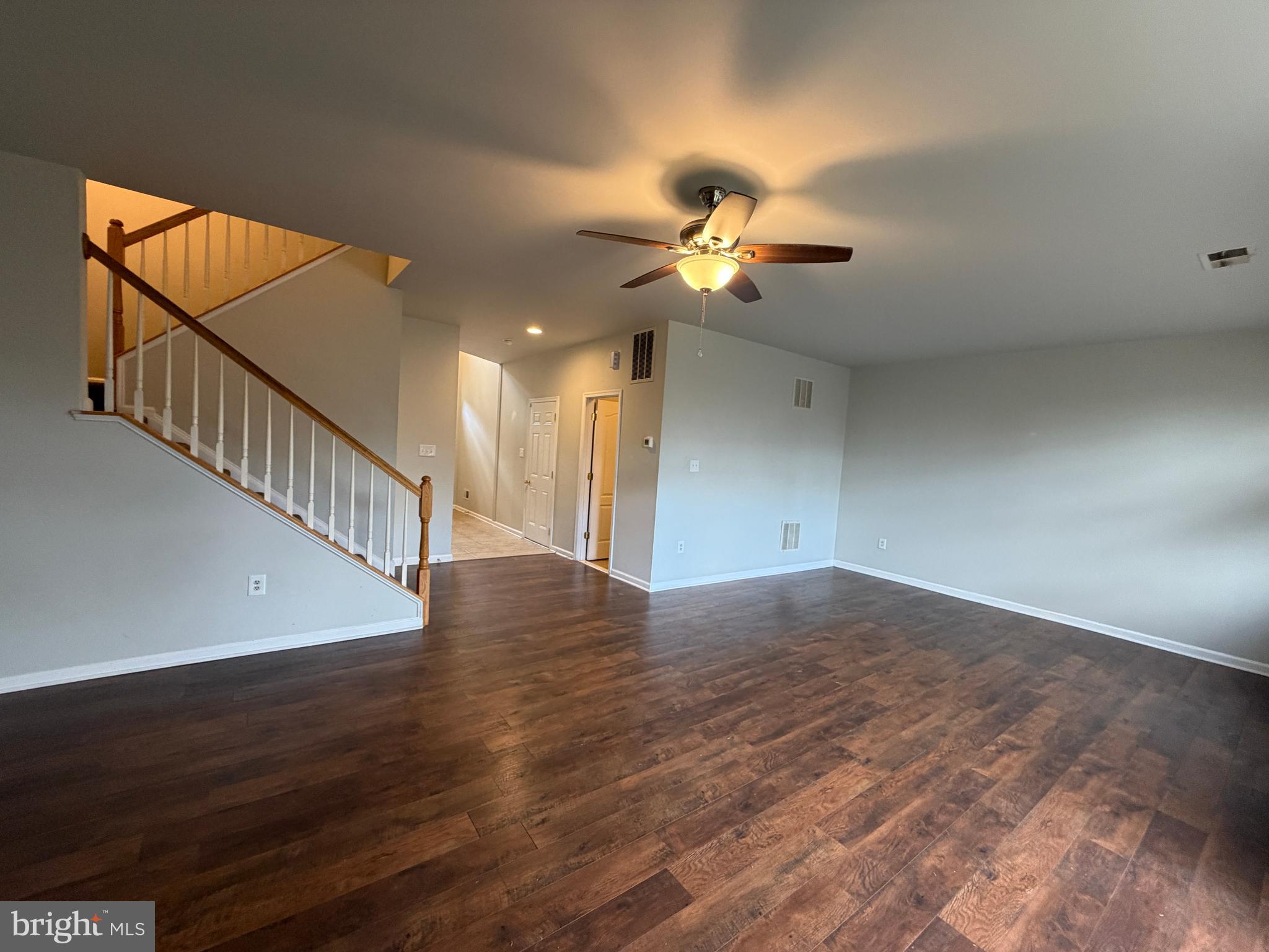 WAKELAND MANOR - Residential Lease