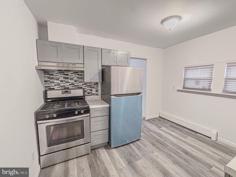 38 BROADWAY B LAUREL SPRINGS NJ 08021