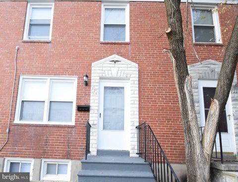 Townhouse For Rent - 724 S Woodington Road<br/> Baltimore City County, BALTIMORE, MD 21229