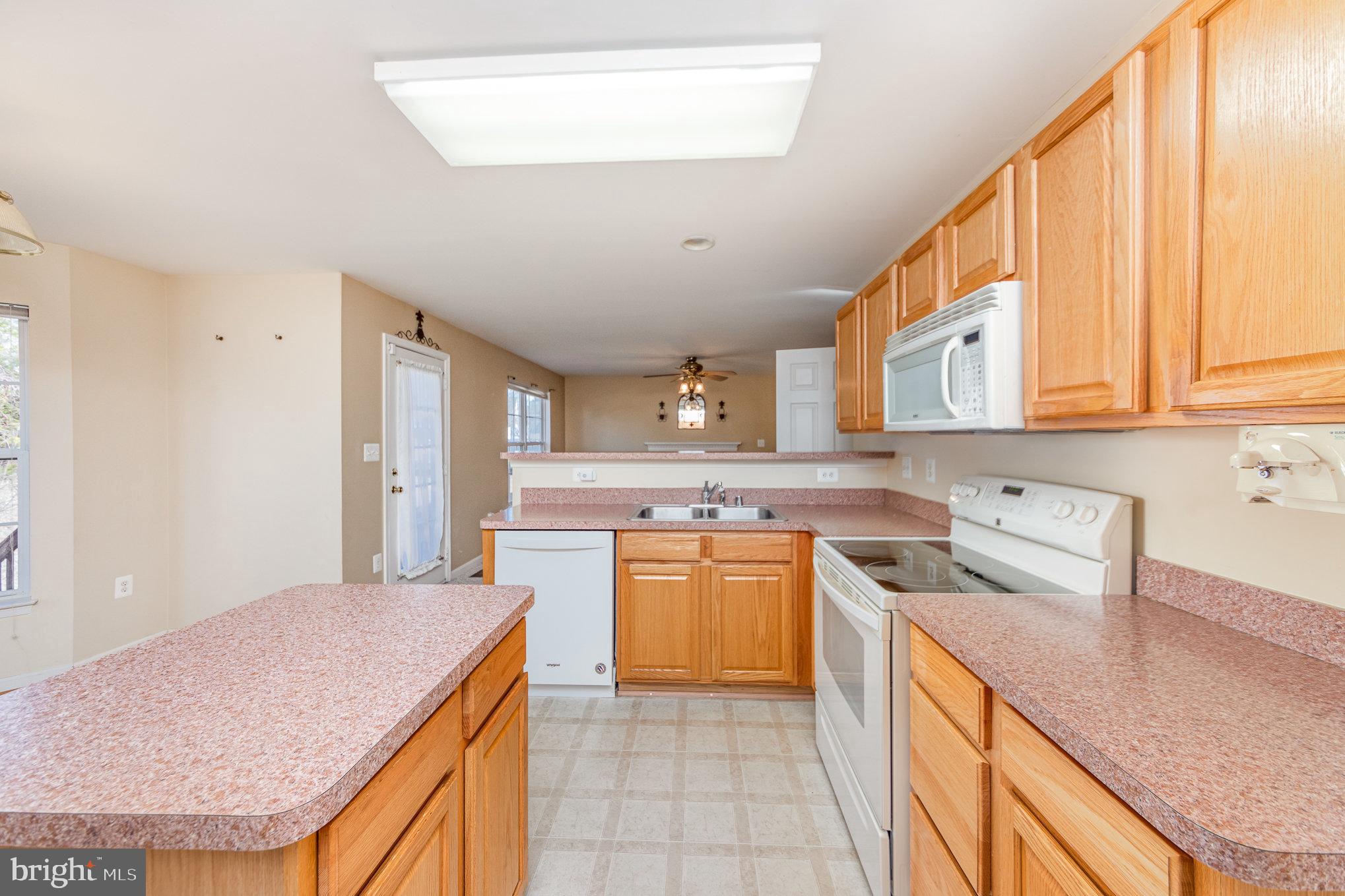 SALEM FIELDS - Residential