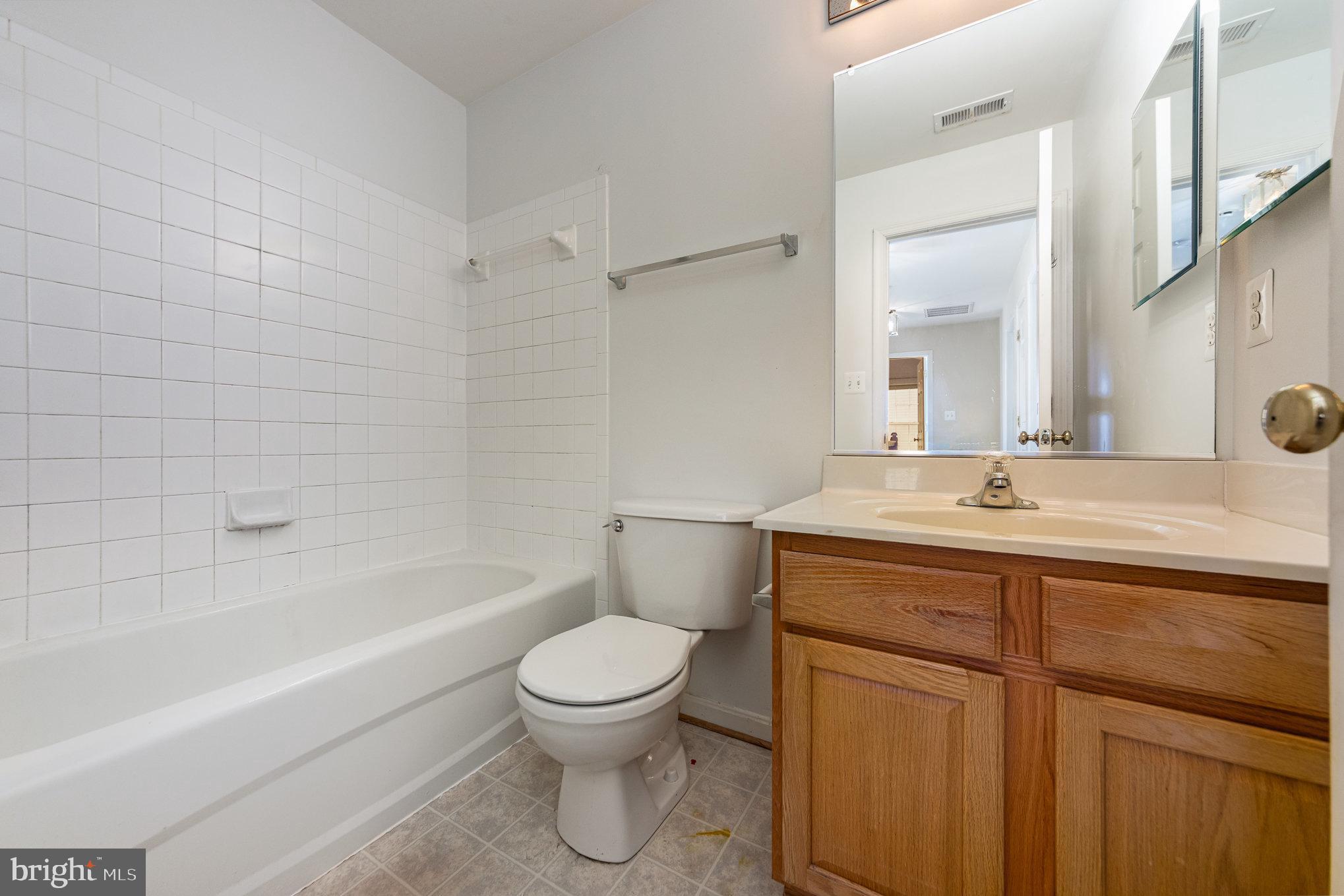 SALEM FIELDS - Residential