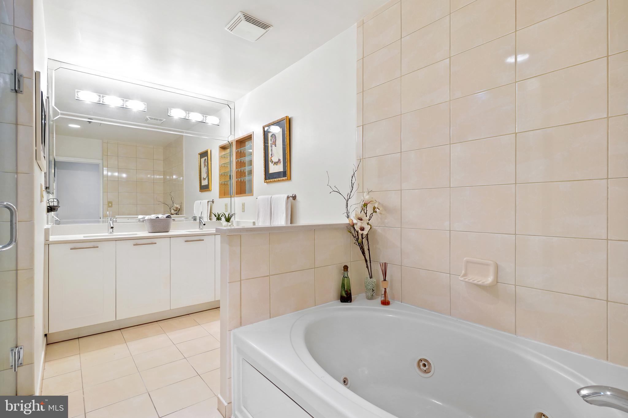 MIDTOWN BETHESDA NORTH - Residential