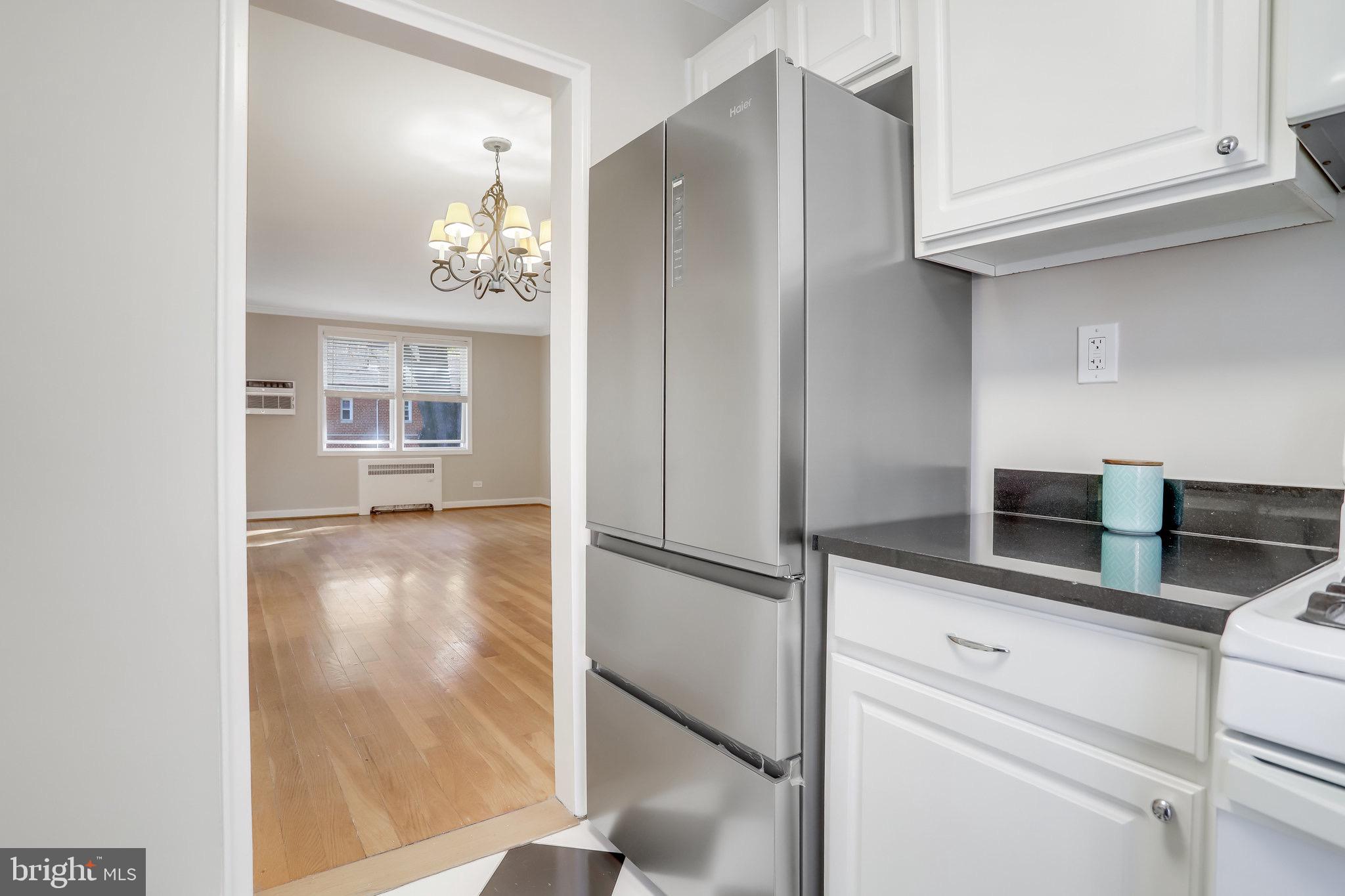 ARLINGTON OAKS - Residential Lease