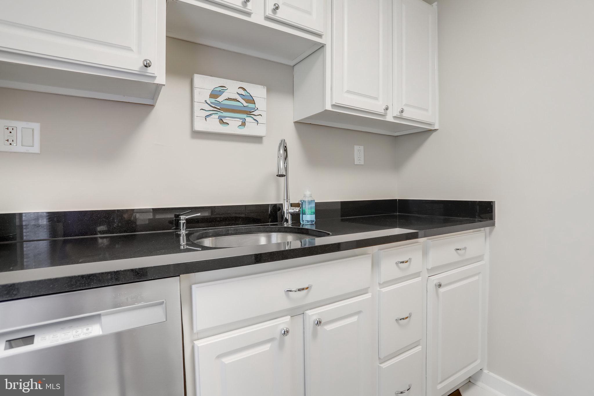 ARLINGTON OAKS - Residential Lease