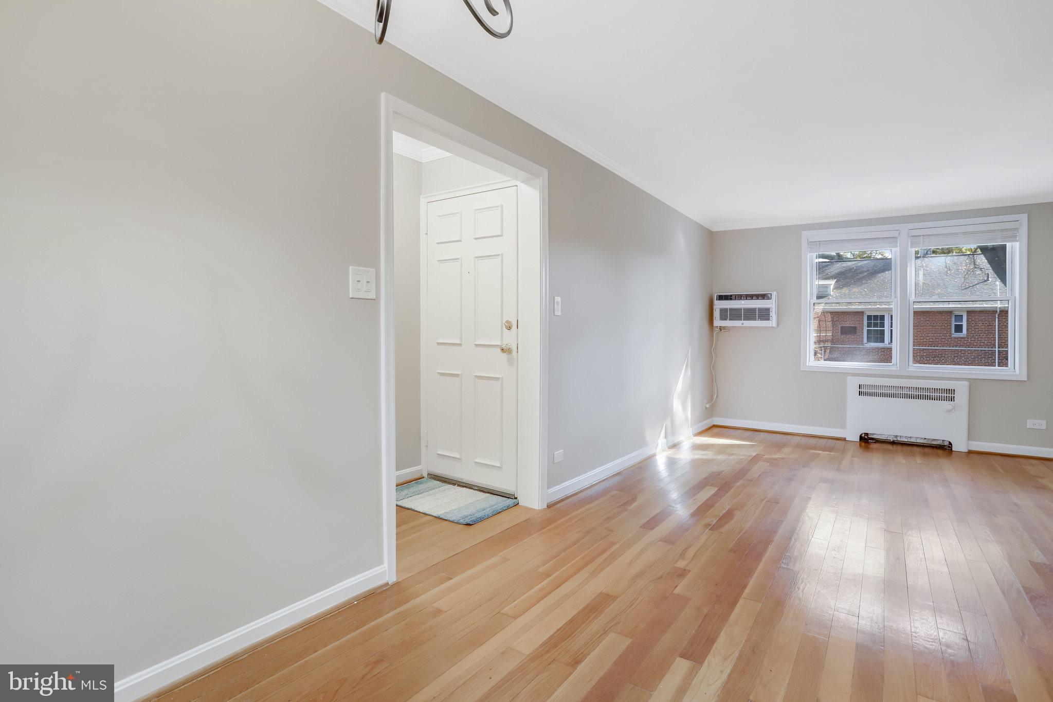 ARLINGTON OAKS - Residential Lease