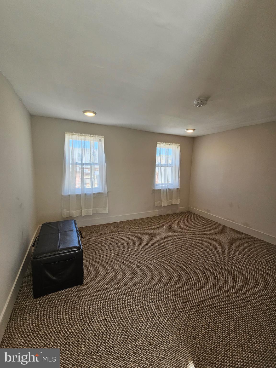 PORT RICHMOND - Residential Lease