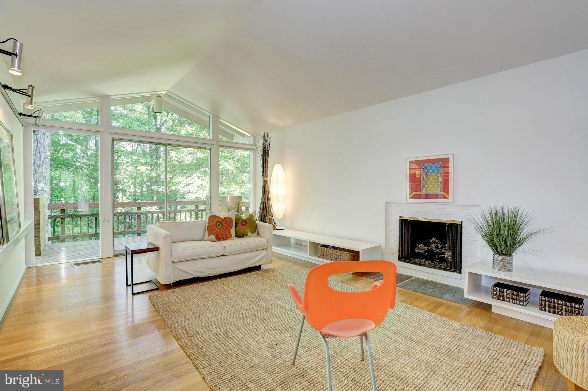 FLINT HILL - Residential