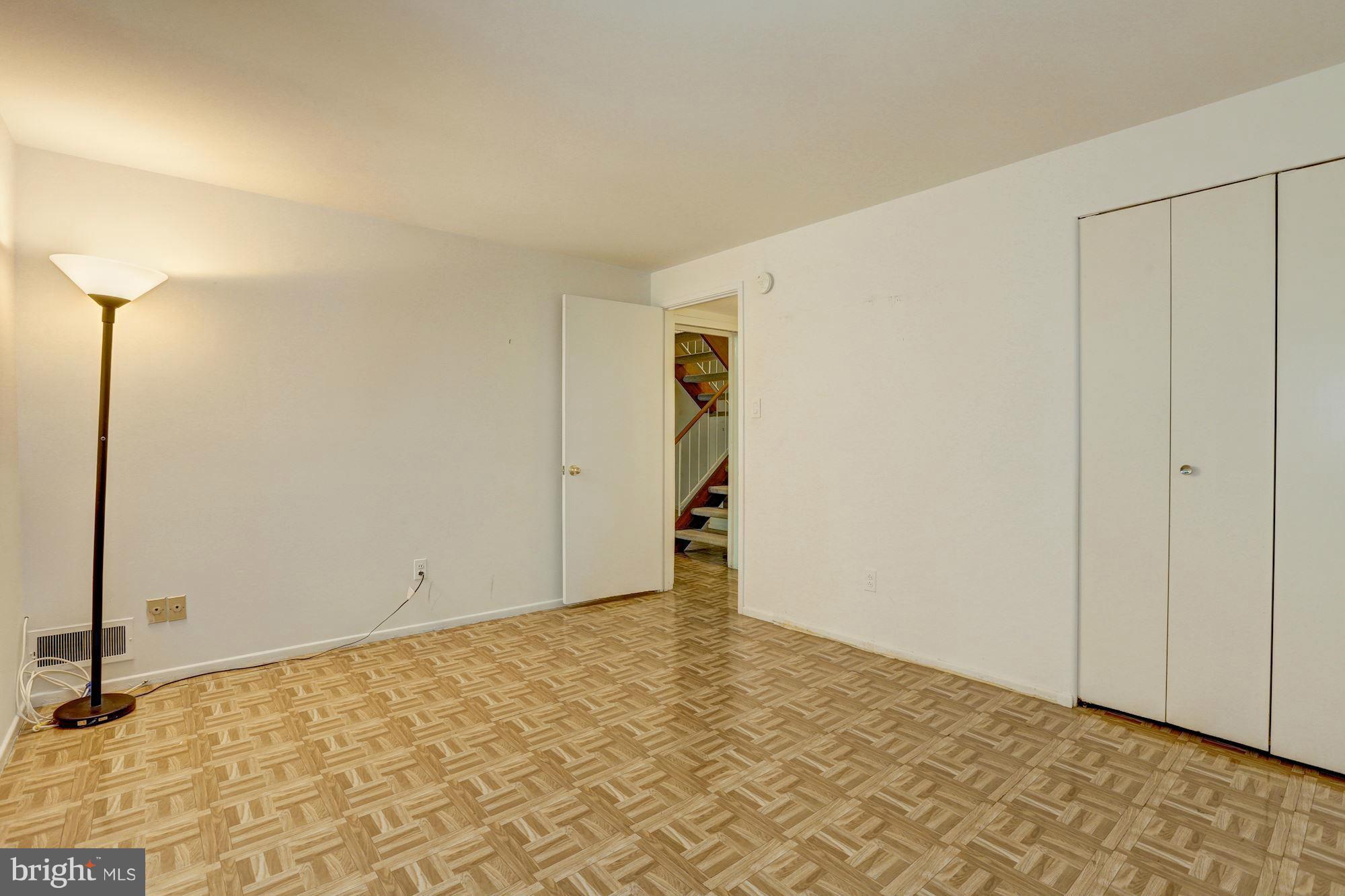 FLINT HILL - Residential