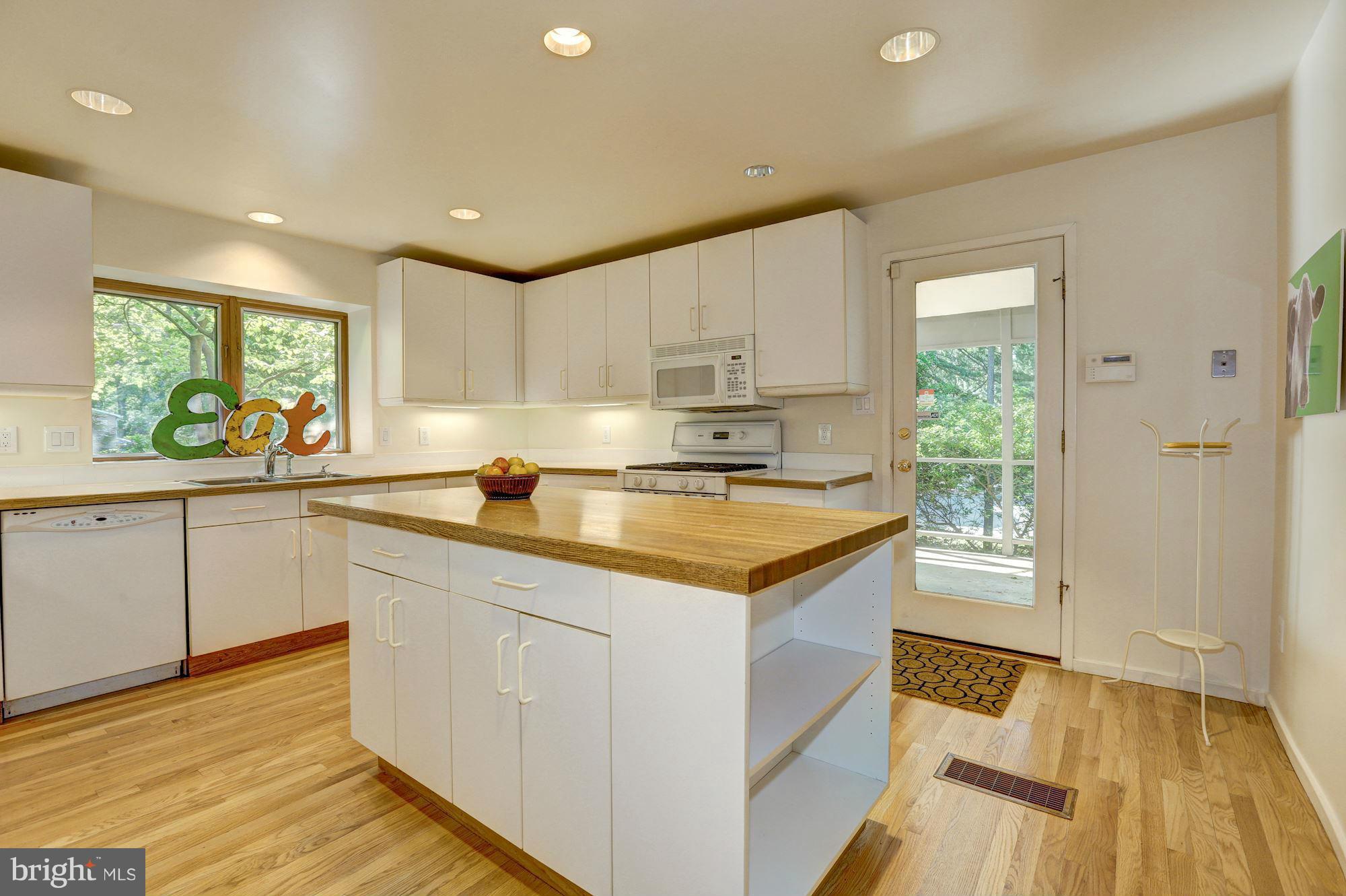 FLINT HILL - Residential