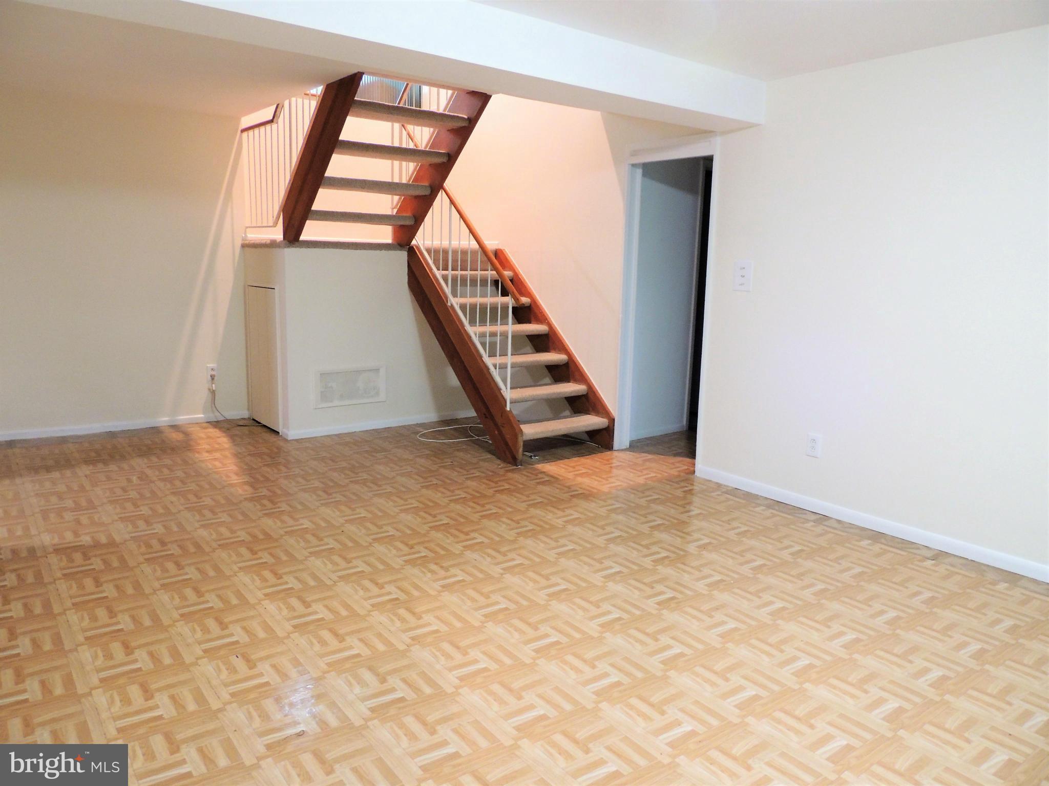 FLINT HILL - Residential