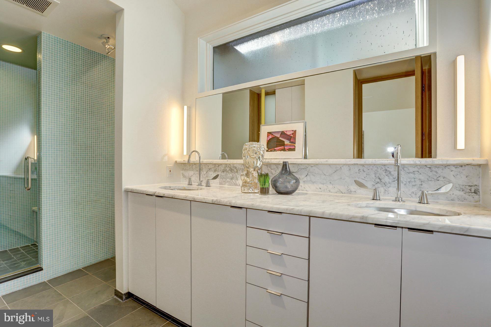 FLINT HILL - Residential