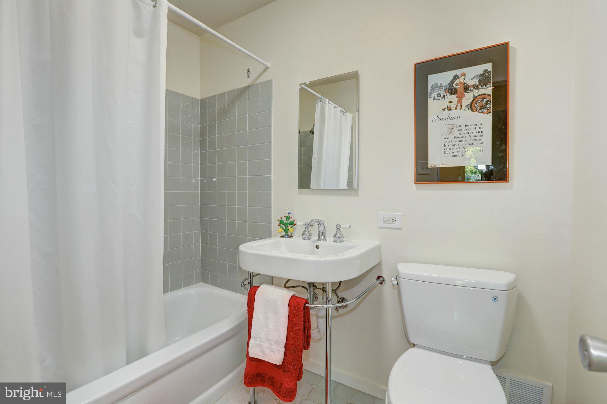 FLINT HILL - Residential