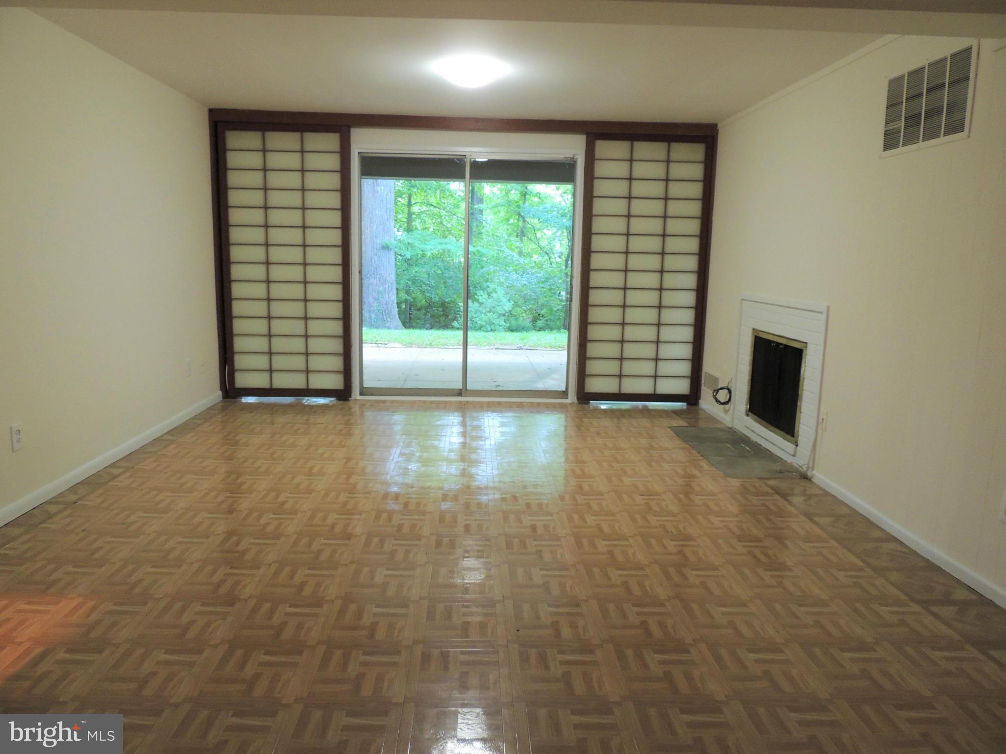 FLINT HILL - Residential