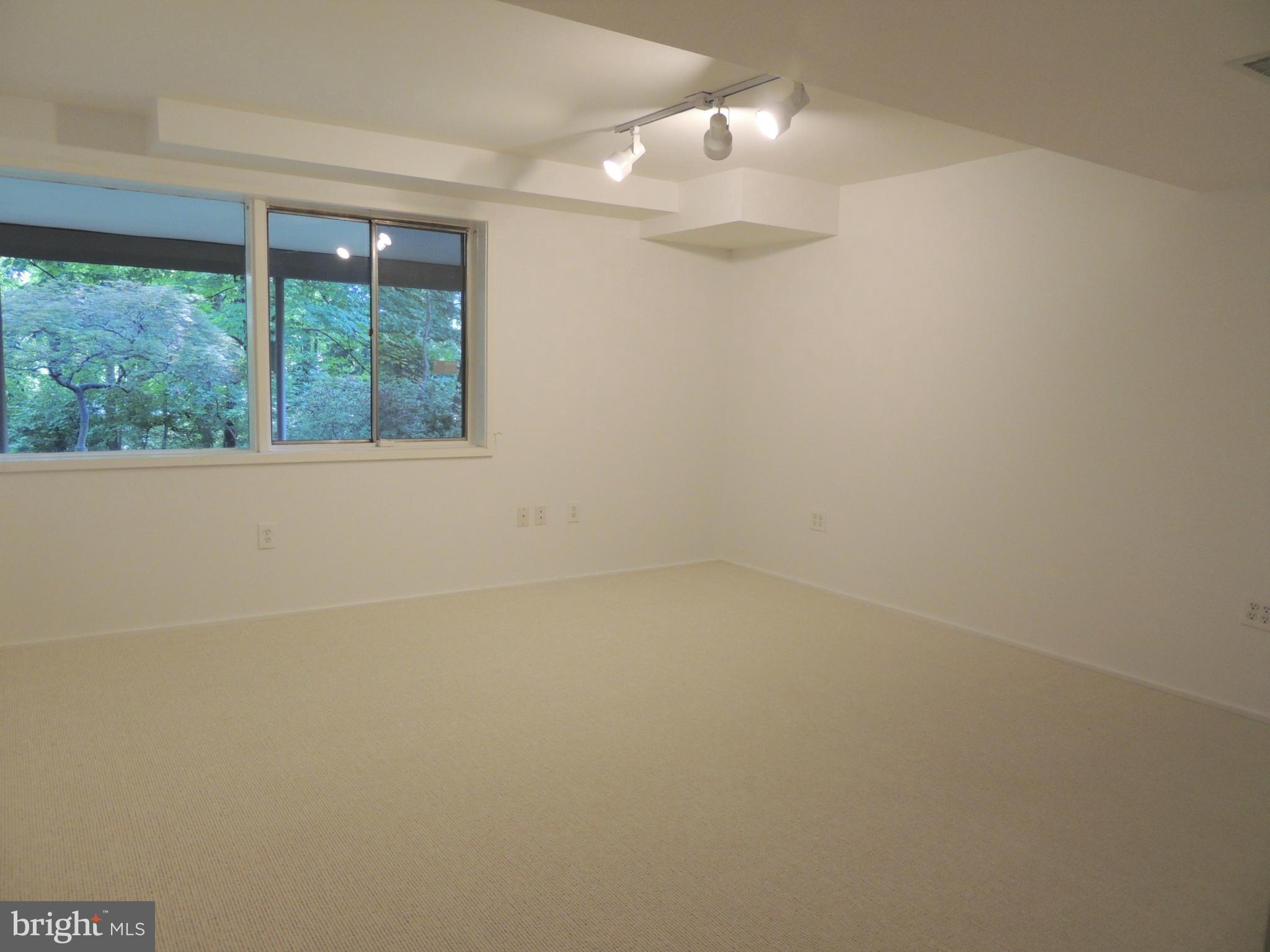 FLINT HILL - Residential