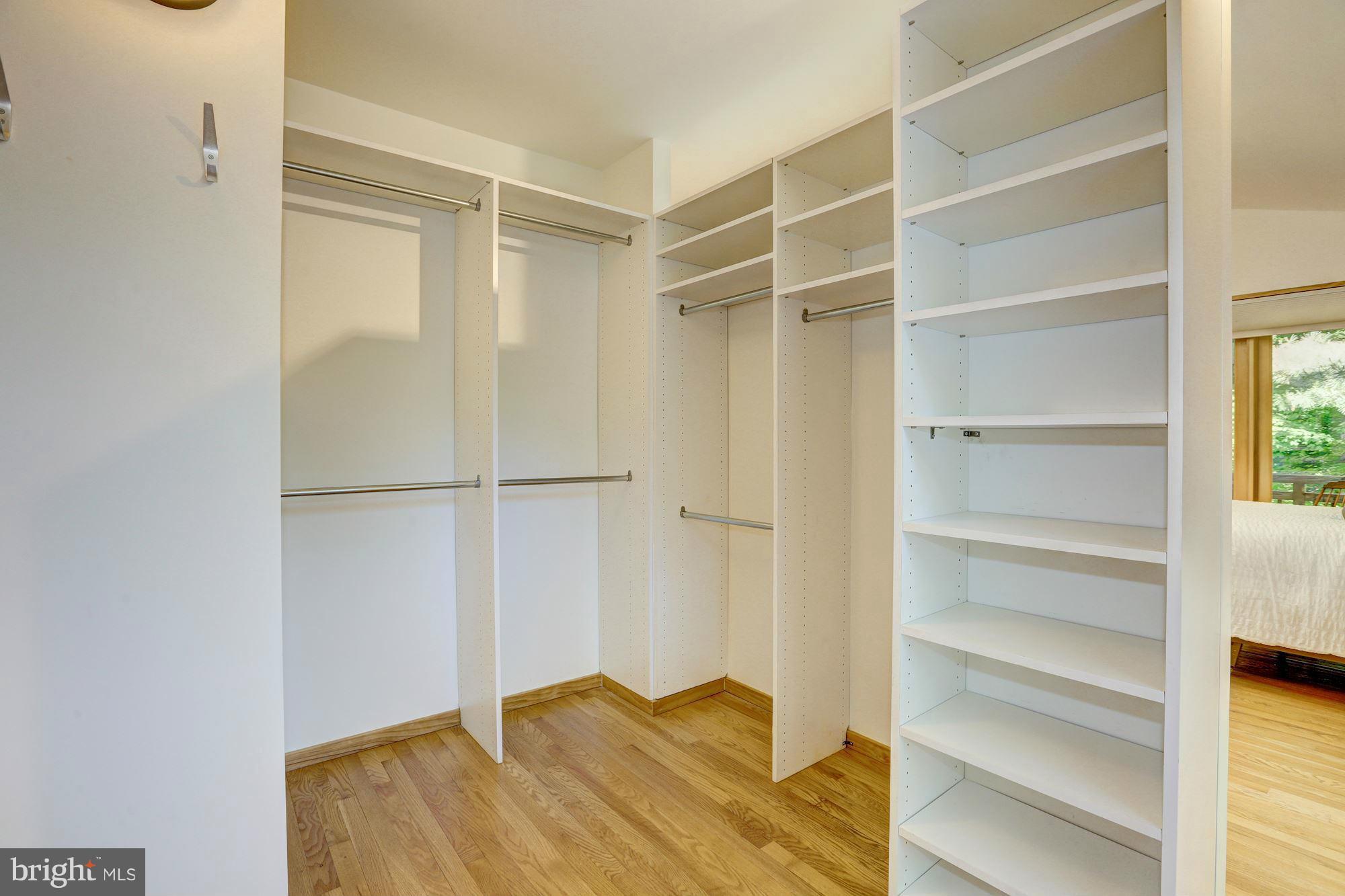 FLINT HILL - Residential